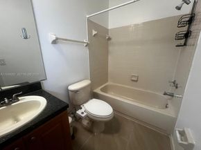 1455 Holly Heights Dr 42, Fort Lauderdale FL 33304