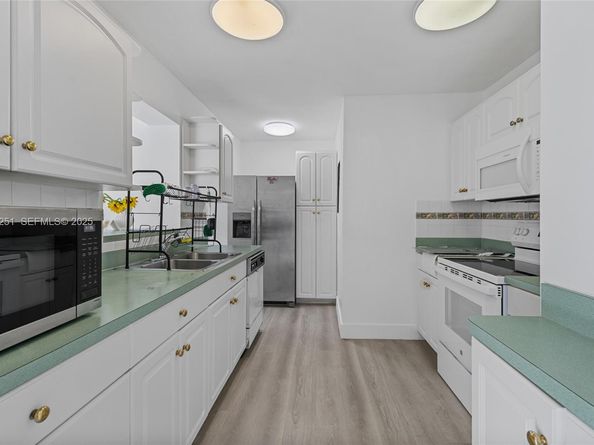 9864 SW 26th Ter, Miami FL 33165