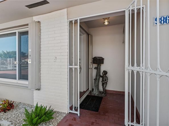 9864 SW 26th Ter, Miami FL 33165