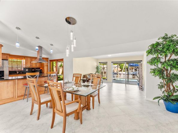 1625 SW 5th Ct, Fort Lauderdale FL 33312