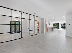 550 S Shore Dr, Miami Beach FL 33141