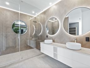 550 S Shore Dr, Miami Beach FL 33141