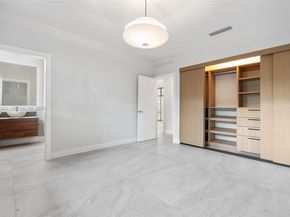 550 S Shore Dr, Miami Beach FL 33141