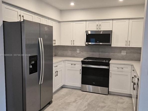 Undisclosed Address #A11969028, Hollywood FL 33021