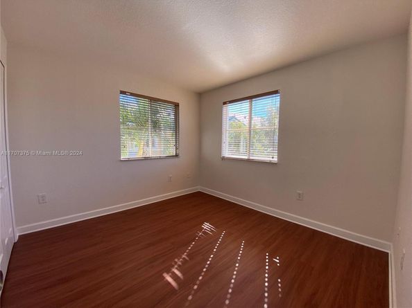 7317 NW 174th Ter 100, Hialeah FL 33015