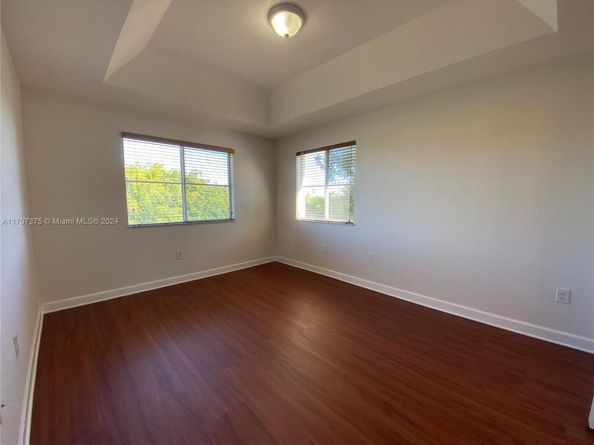 7317 NW 174th Ter 100, Hialeah FL 33015