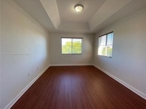 7317 NW 174th Ter 100, Hialeah FL 33015