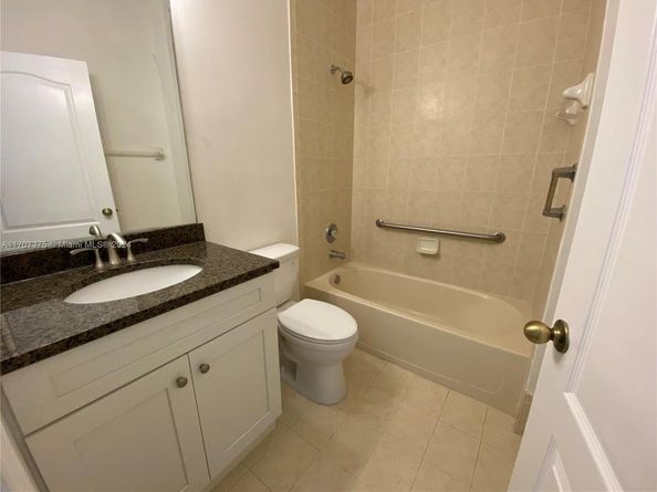 7317 NW 174th Ter 100, Hialeah FL 33015