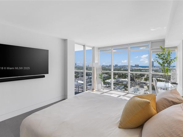 1800 Sunset Harbour Dr 2105, Miami Beach FL 33139