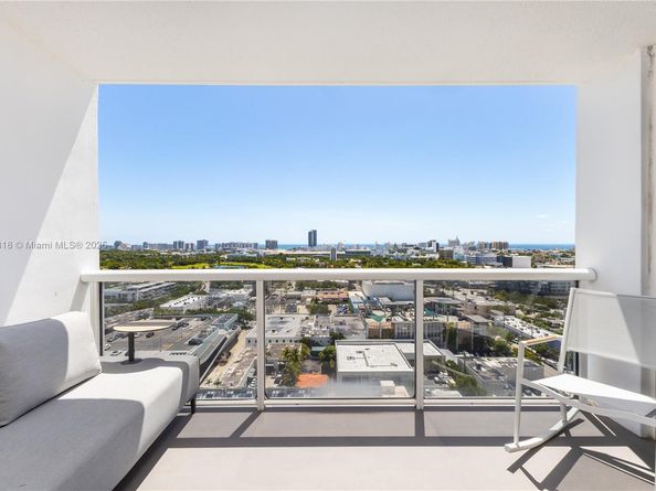 1800 Sunset Harbour Dr 2105, Miami Beach FL 33139