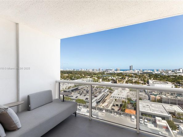 1800 Sunset Harbour Dr 2105, Miami Beach FL 33139