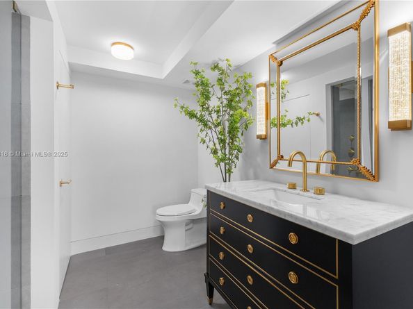 1800 Sunset Harbour Dr 2105, Miami Beach FL 33139