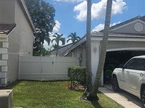 2017 NW 182nd Ave, Pembroke Pines FL 33029