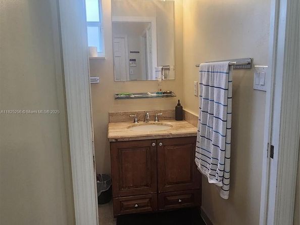 2017 NW 182nd Ave, Pembroke Pines FL 33029