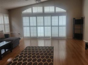 2017 NW 182nd Ave, Pembroke Pines FL 33029
