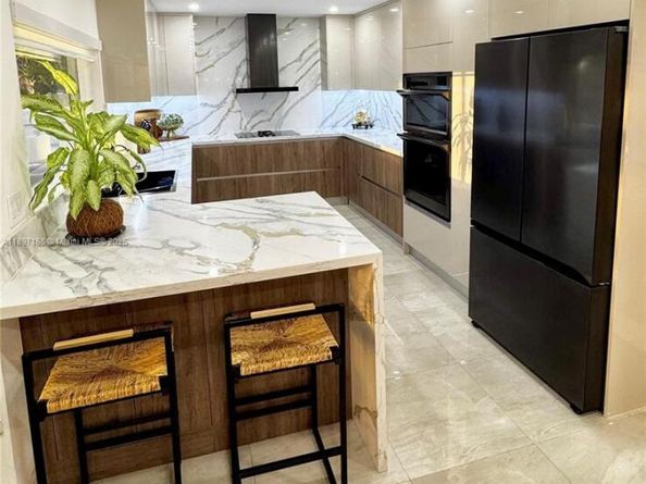 11976 NW 12th St, Pembroke Pines FL 33026