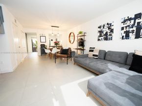 7872 SW 102nd Ln, Miami FL 33156