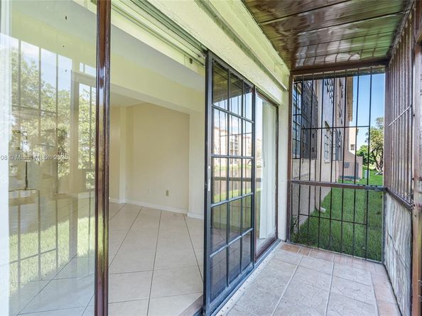 8895 Fontainebleau Blvd 107, Miami FL 33172