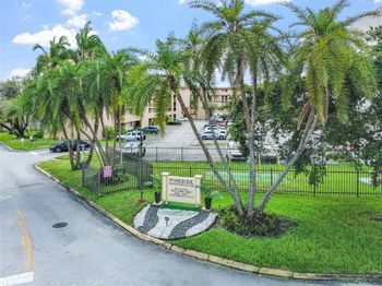 8895 Fontainebleau Blvd