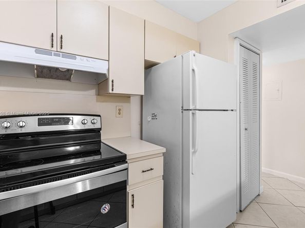 8895 Fontainebleau Blvd 107, Miami FL 33172