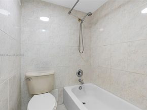 8895 Fontainebleau Blvd 107, Miami FL 33172