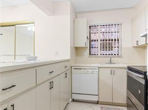 8895 Fontainebleau Blvd 107, Miami FL 33172