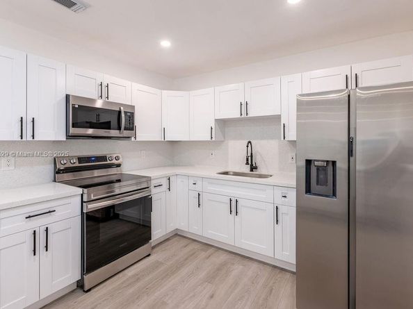 355 SW 17th Ave, Homestead FL 33030