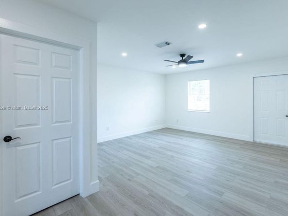355 SW 17th Ave, Homestead FL 33030