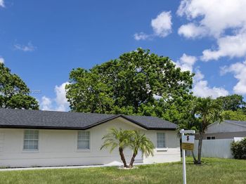 355 SW 17th Ave