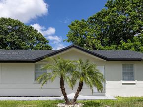355 SW 17th Ave, Homestead FL 33030