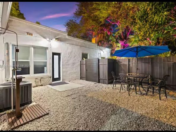 2301 SW 17th Ave, Miami FL 33145
