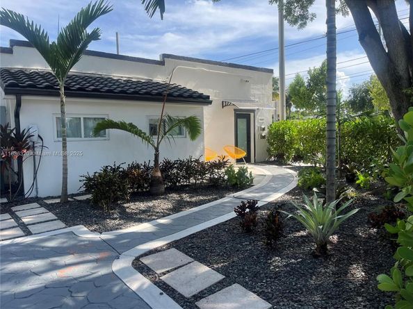 2301 SW 17th Ave, Miami FL 33145