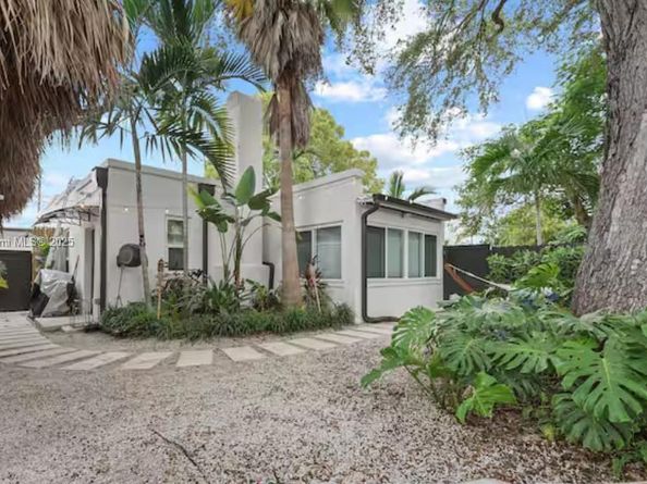 2301 SW 17th Ave, Miami FL 33145