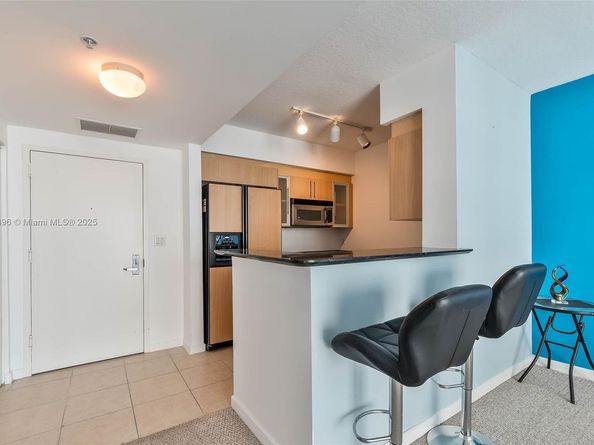 335 S Biscayne Blvd 2402, Miami FL 33131