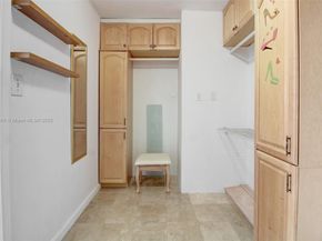 9930 SW 48th St, Miami FL 33165