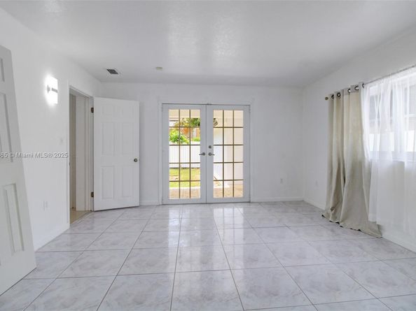 9930 SW 48th St, Miami FL 33165