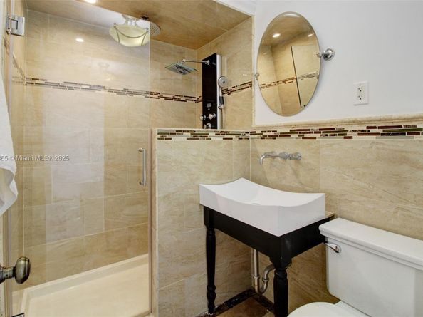 9930 SW 48th St, Miami FL 33165