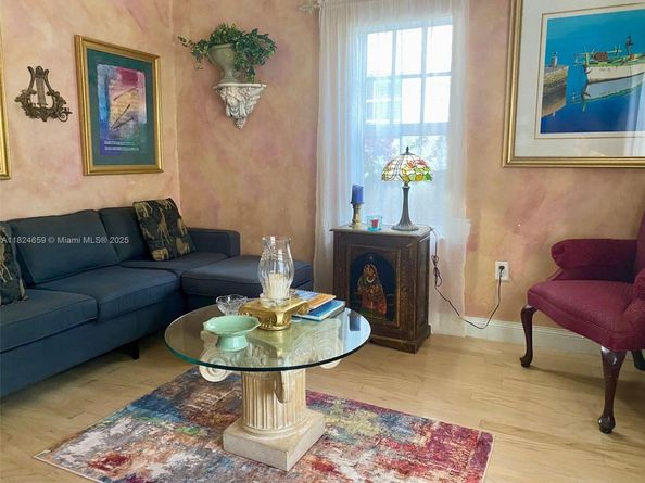 750 Pennsylvania Ave 3, Miami Beach FL 33139