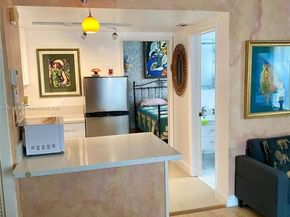 750 Pennsylvania Ave 3, Miami Beach FL 33139