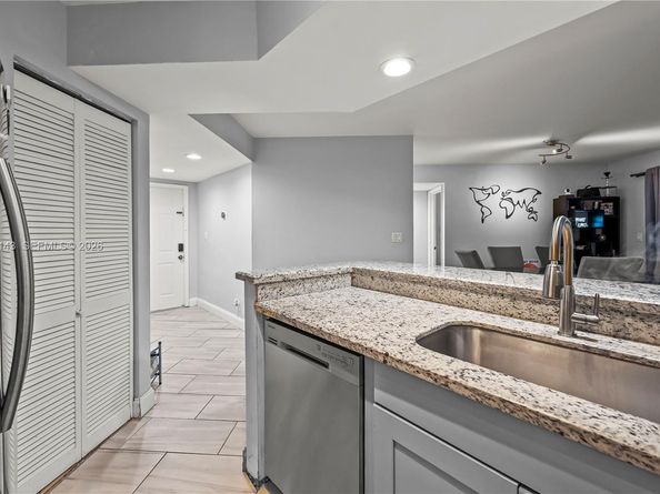 8058 NW 15th Mnr 8058, Plantation FL 33322