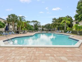 8058 NW 15th Mnr 8058, Plantation FL 33322