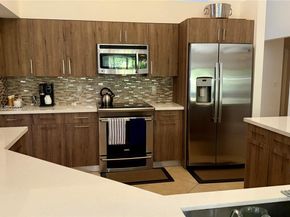 1040 Sandalwood Ln, Weston FL 33326