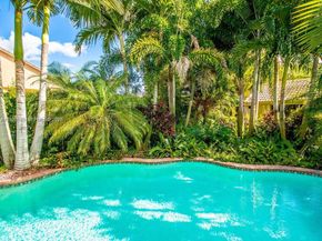 1040 Sandalwood Ln, Weston FL 33326