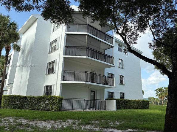 Undisclosed Address #A12054943, Weston FL 33326