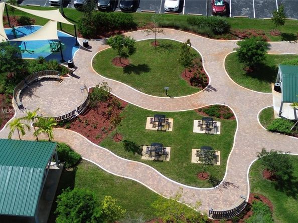 1100 Saint Charles Pl PH5, Pembroke Pines FL 33026