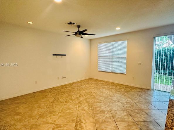 5217 SW 78th Ter, Davie FL 33328