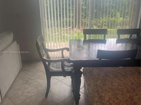 5217 SW 78th Ter, Davie FL 33328