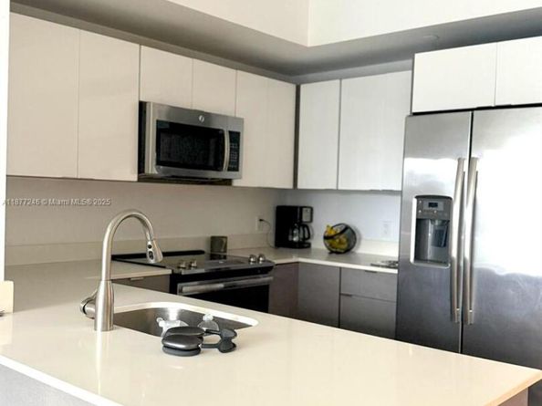 321 NE 26th St 701, Miami FL 33137