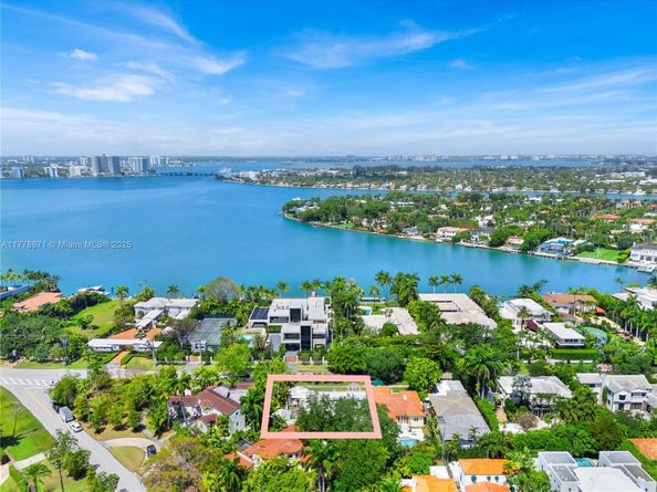 6371 N Bay Rd, Miami Beach FL 33141