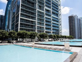 475 Brickell Ave 2715, Miami FL 33131